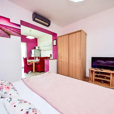 Dajak-3 By Interhome Omiš